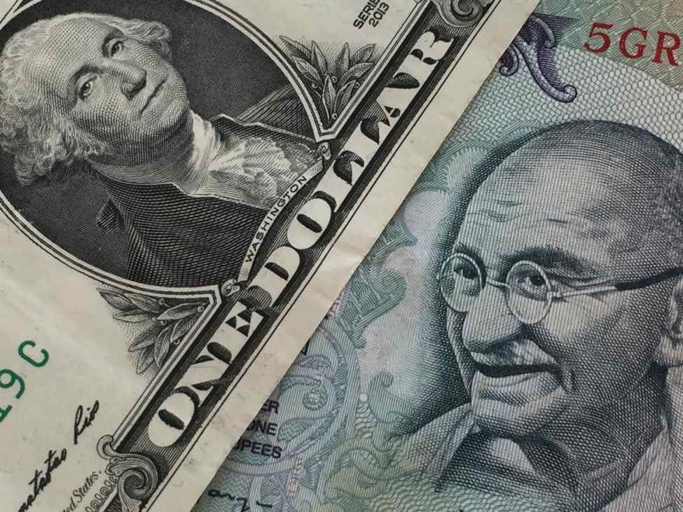 Rupee India Berhenti Pulih Selepas Fed Lebih Hawkish dan Tensi Hormuz